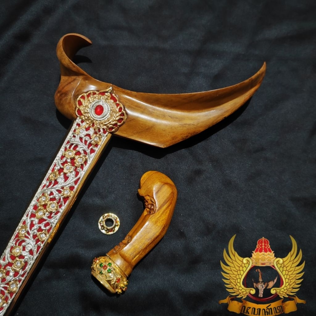 Warangka Ladrang Topengan Gaya Surakarta Bahan Kayu Jati