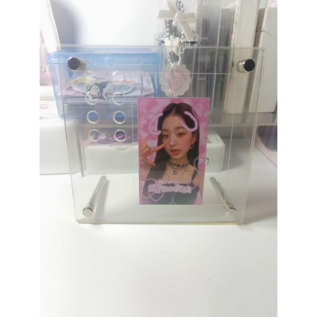 preloved stand acrylic pita PC ala sellchin sellkor