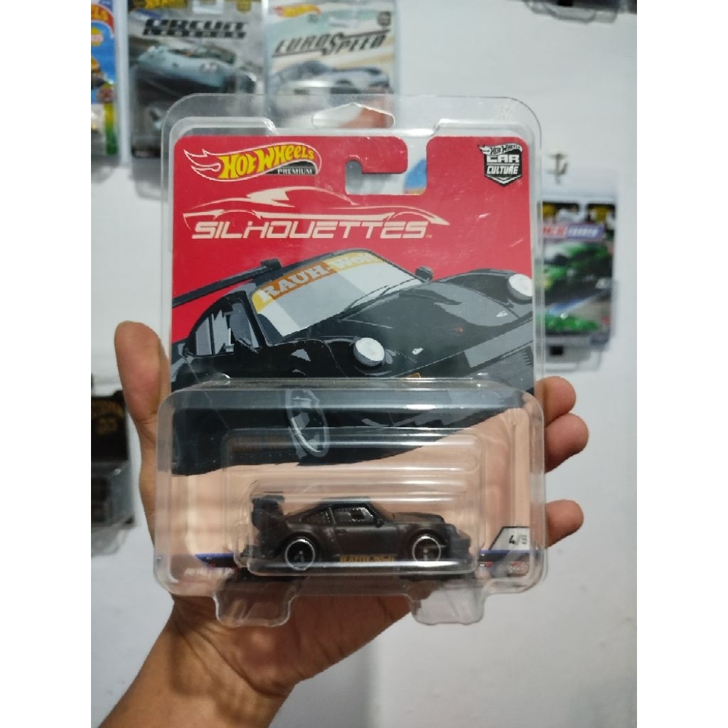 Hotwheels premium porsche 930 RWB hitam