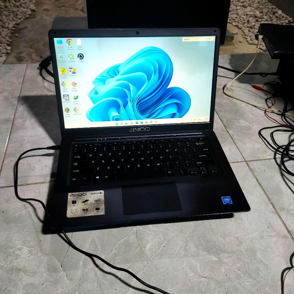 AXIOO MYBOOK 14G PN1413P 8/512GB MINUS BATRE LCD JIPLAK YG LAINYA MASIH AMAN
