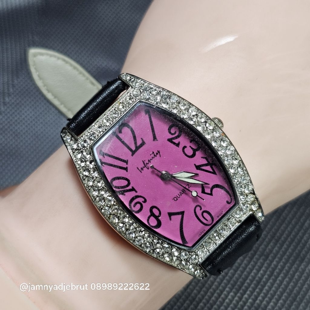 Jam Tonneau Infinity Pink Diamond Ladies Bekas