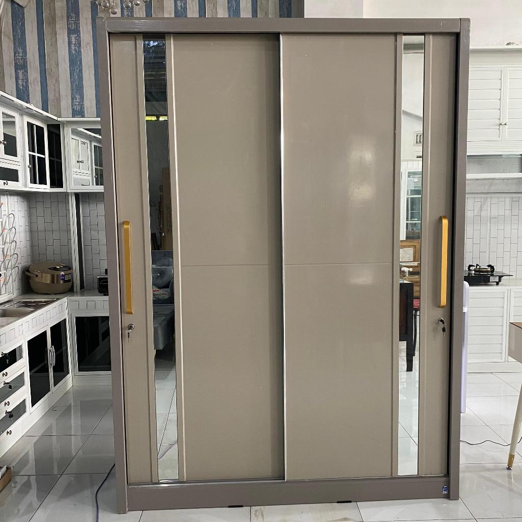 Lemari pakaian/ Lemari Siantano /Lemari Sleding