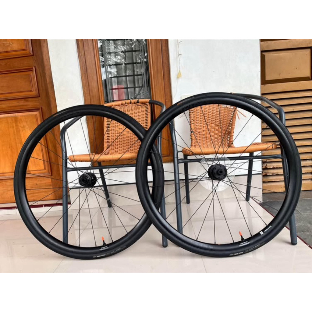Wheelset Giant Pr2 + Ban Tubelles