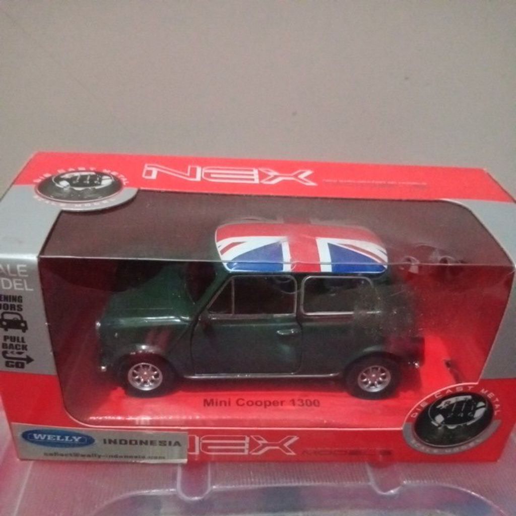 Welly Mini Cooper 1300 hijau