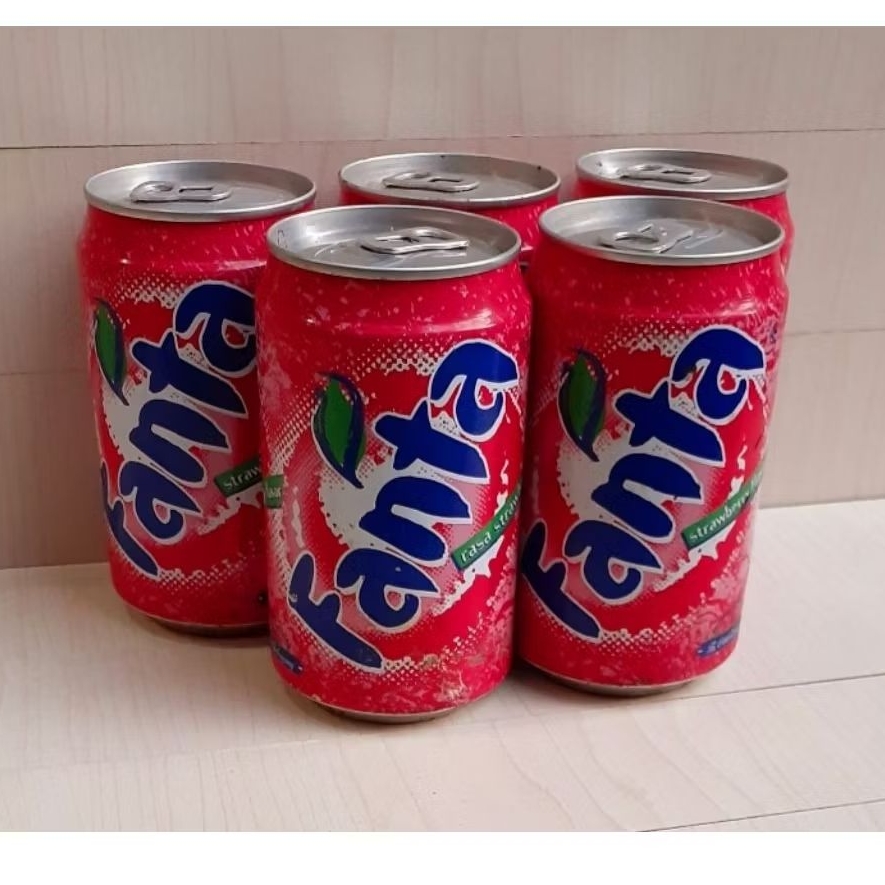 Koleksi Pajangan Kaleng Minuman Fanta 1997