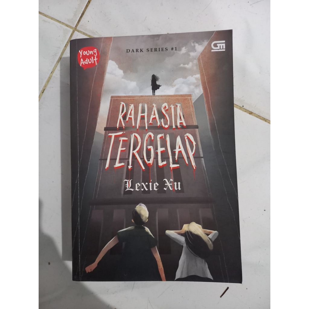Preloved Novel Rahasia Tergelap by Lexie Xu