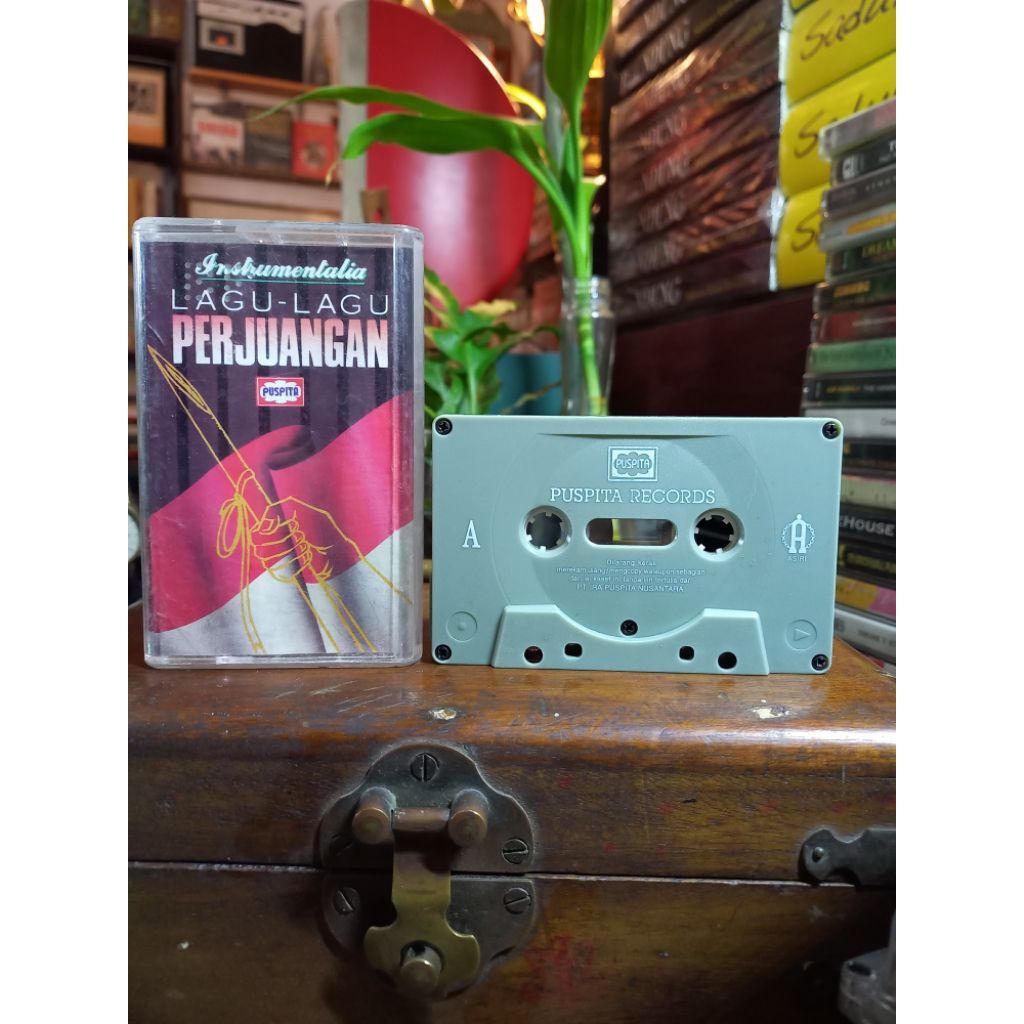 KASET PITA LAGU - LAGU PERJUANGAN