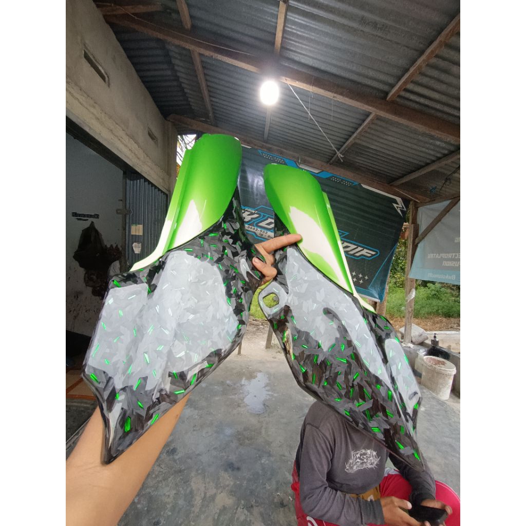 Tutup aki ninja r ss original skining part carbon kevlar/forged