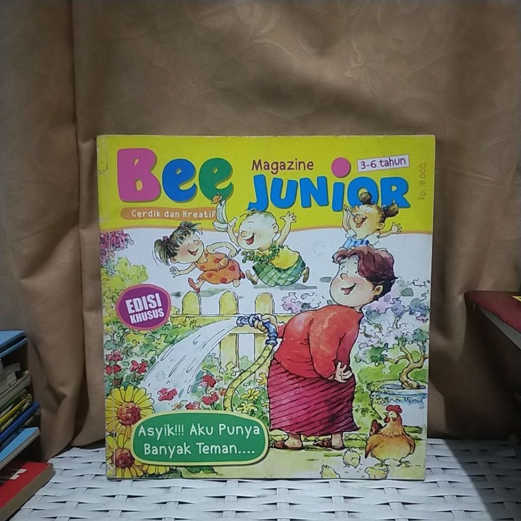 BEE MAGAZINE JUNIOR