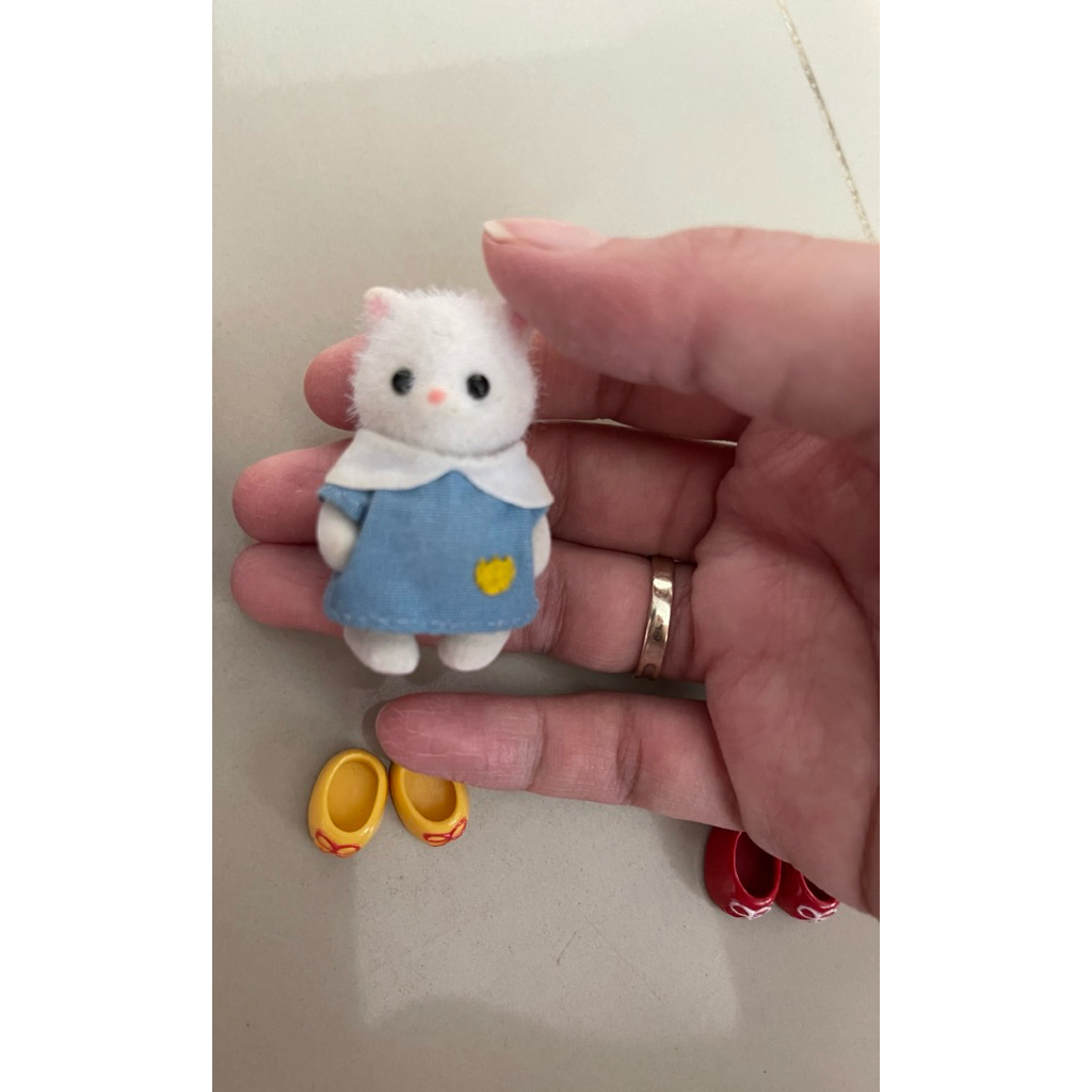 PRELOVED Sylvanian Families Tuxedo cat
