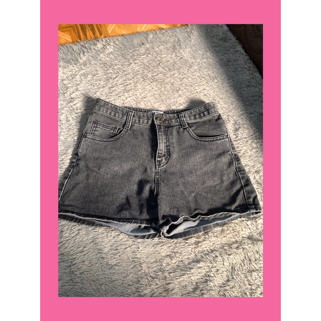 PRELOVED HOT PANTS WANITA