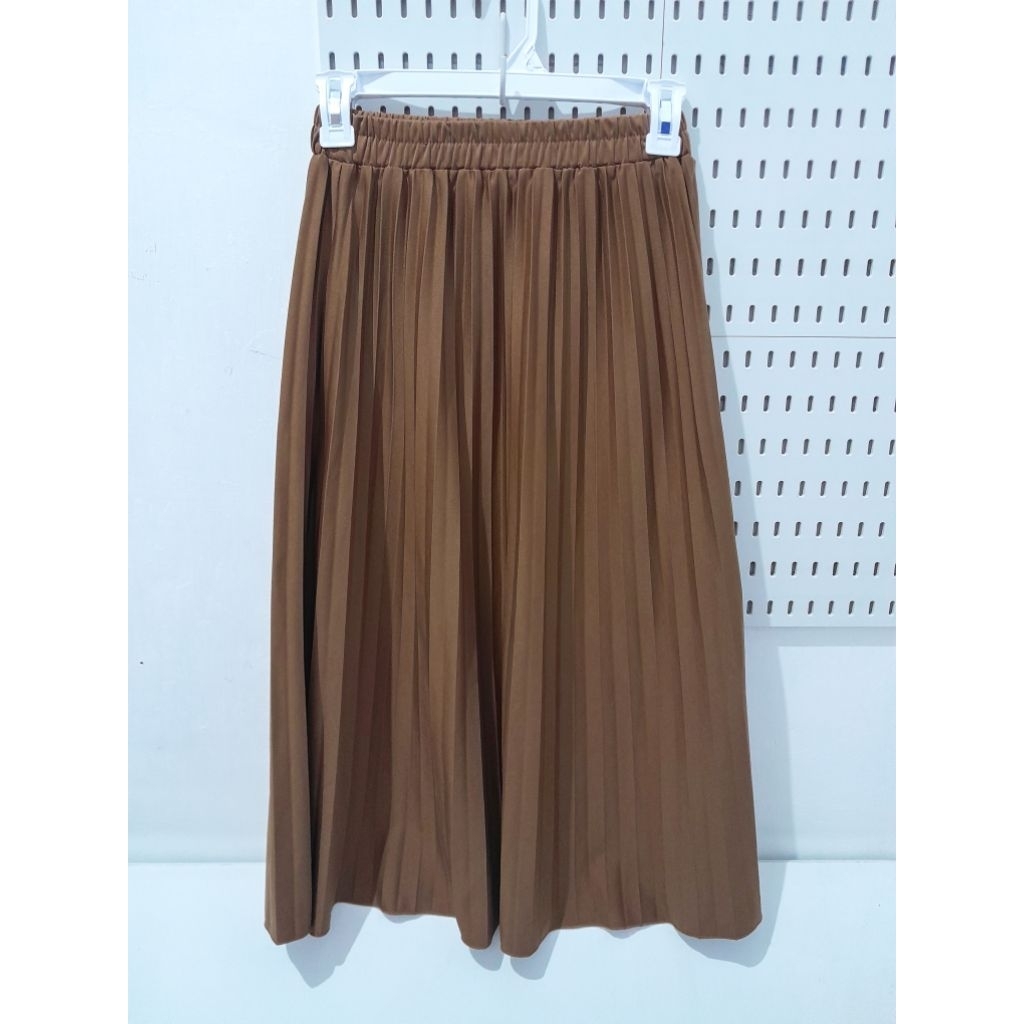 Rok Plisket Wanita Warna Mocca
