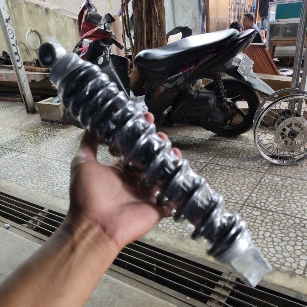 Shock Shockbreaker Belakang Vario 150 K59 Original