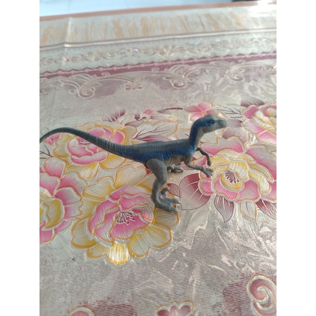 Mattel Mini Dino Velociraptor Blue