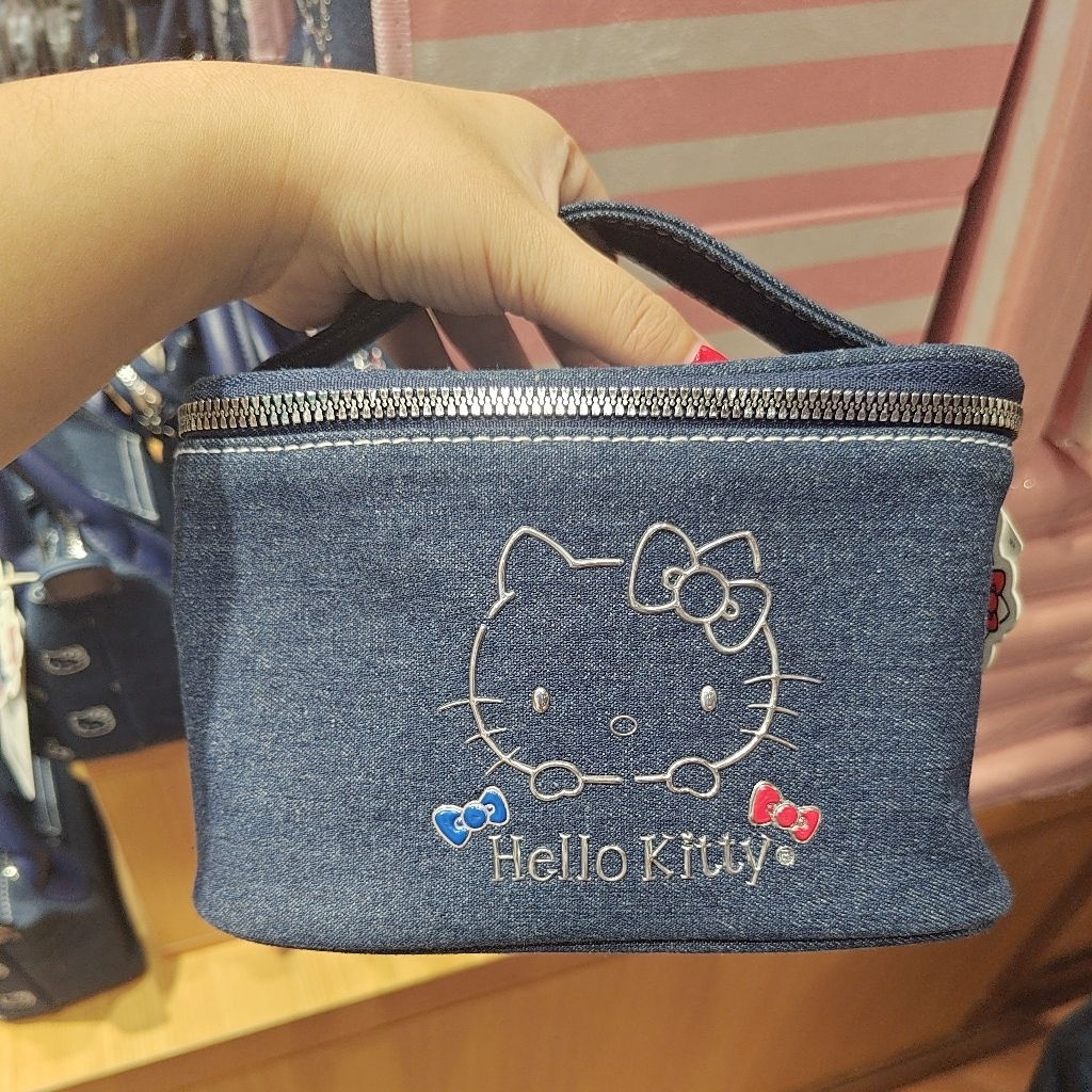 Miniso Hello Kitty Hellokitty Denim Classic Series Pouch Tenteng Jinjing Cosmetic Bag Tas Kosmetik O