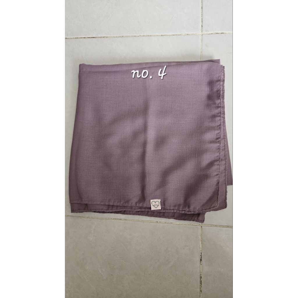 Hijab Voal brand Maze attire (preloved)