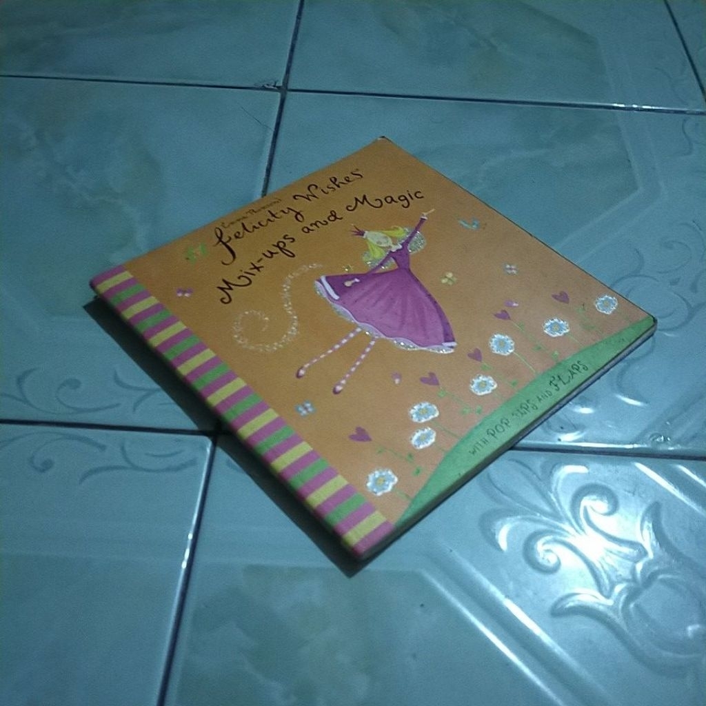 buku FELICITY WISHES MIX-UPS AND MAGIC