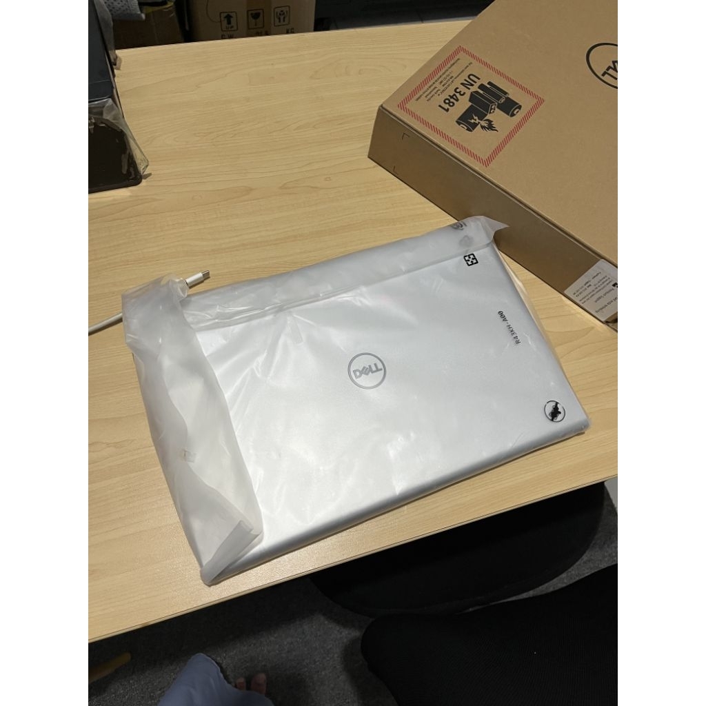 (Laptop Gaming Baru) Dell Inspiron 3511 i7-1165G7/8GB /512GB SSD