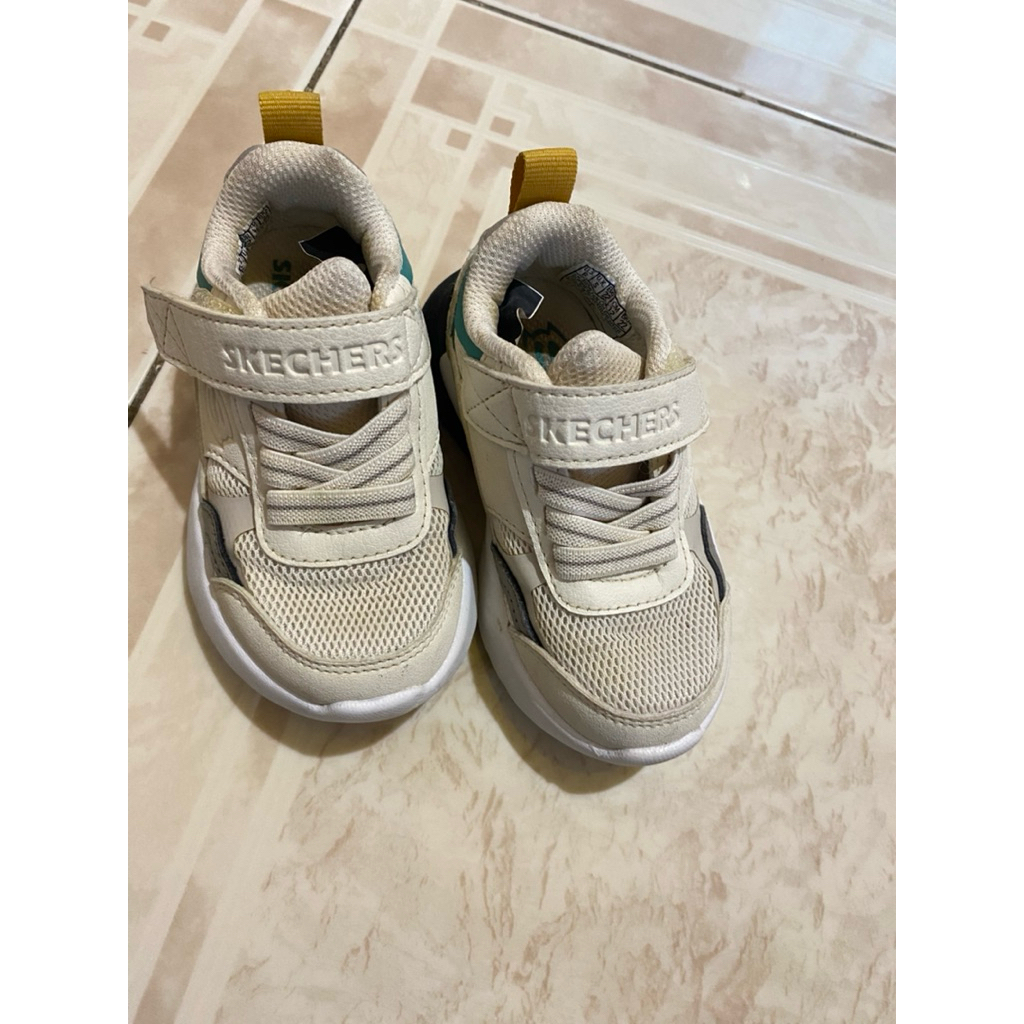 Preloved sepatu Skechers