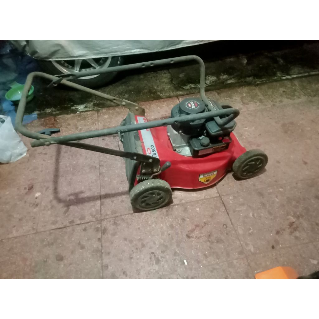 Mesin Potong Rumput Dorong Tasco