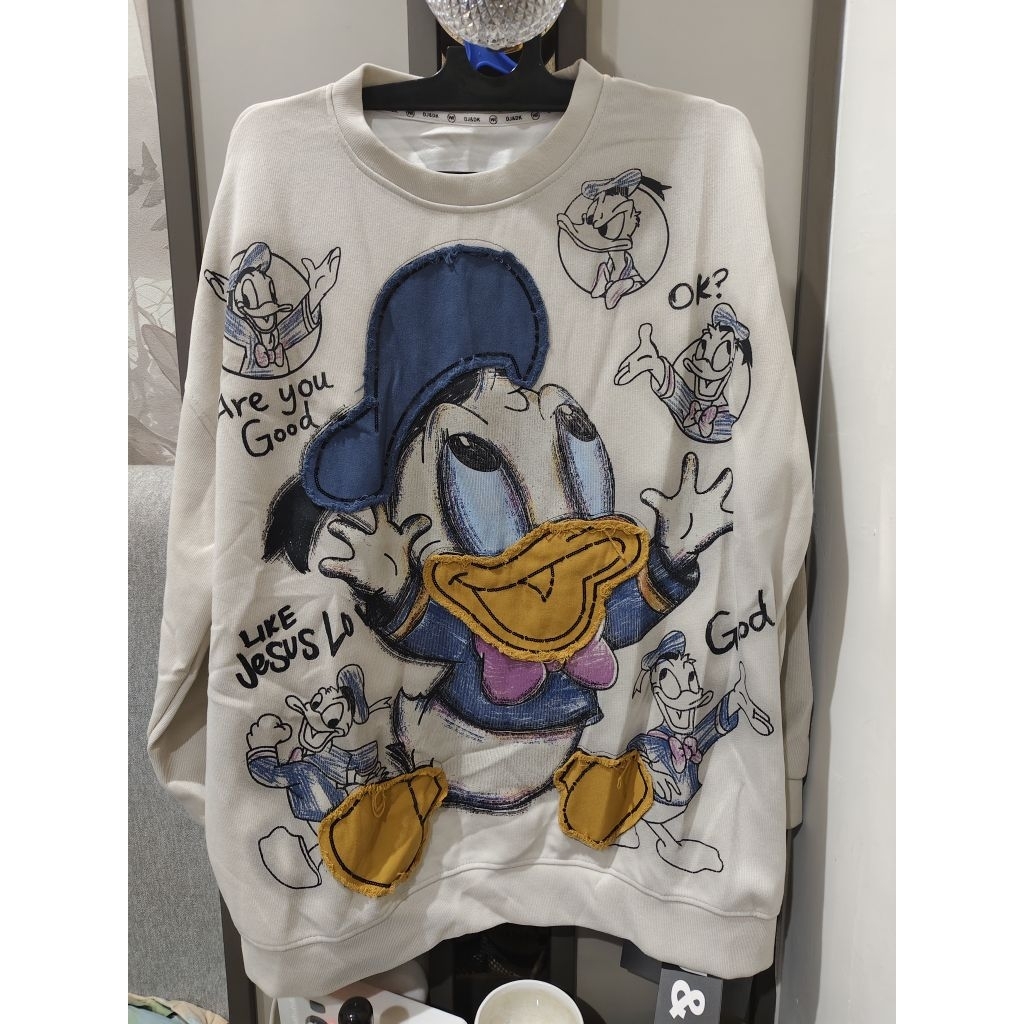 Sweater Premium Donald Duck New