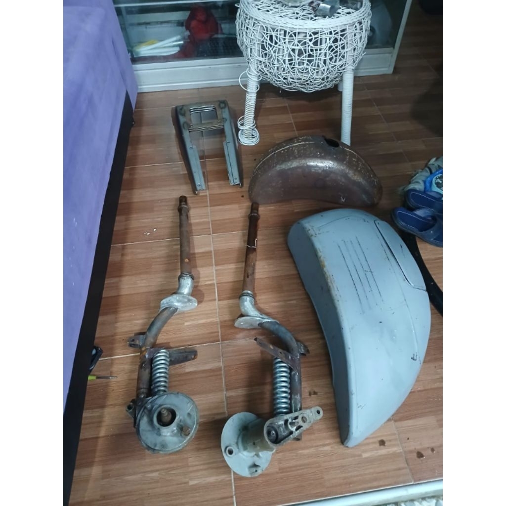 fork dan spakbor vespa vn set