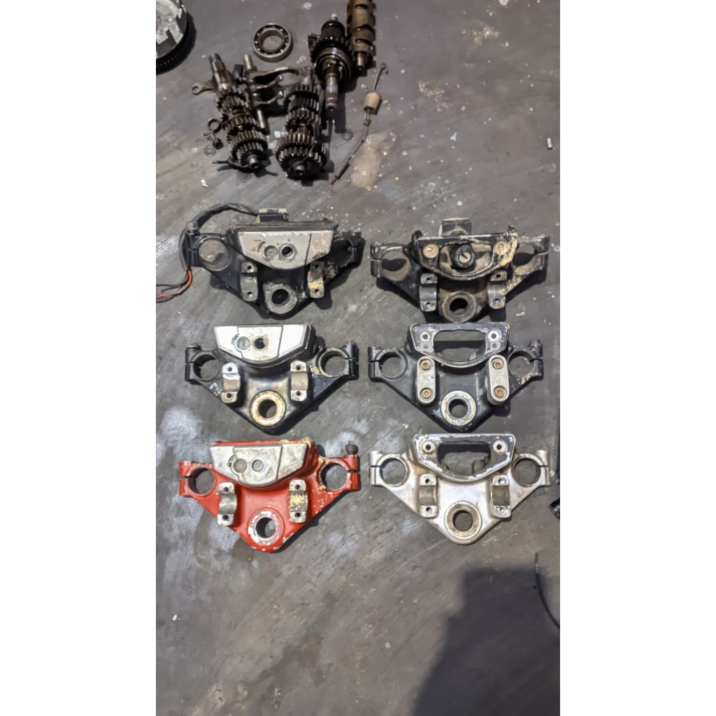 T Atas Segitiga Shock Depan Megapro Primus Tiger Revo Original Copotan