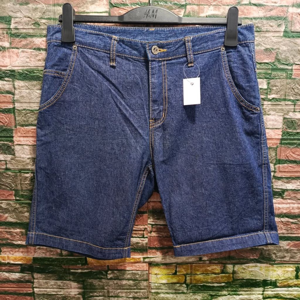 Celana Jeans Pendek Cewek HALB KREIS Size 33 bagus
