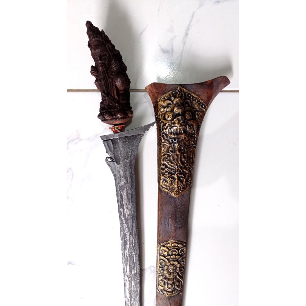 keris Bali dapur kebo dengen gagang kayu sawo
