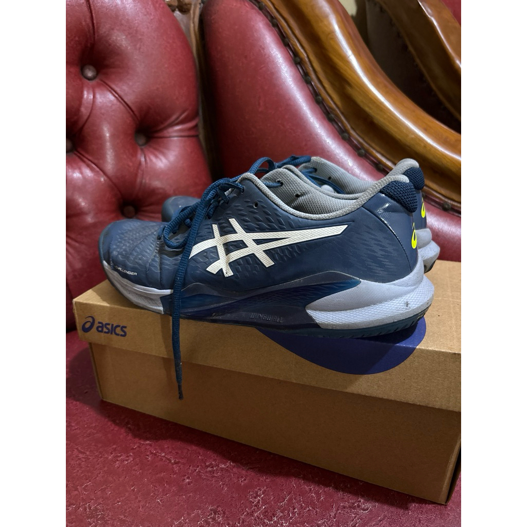 preloved sepatu tenis asics