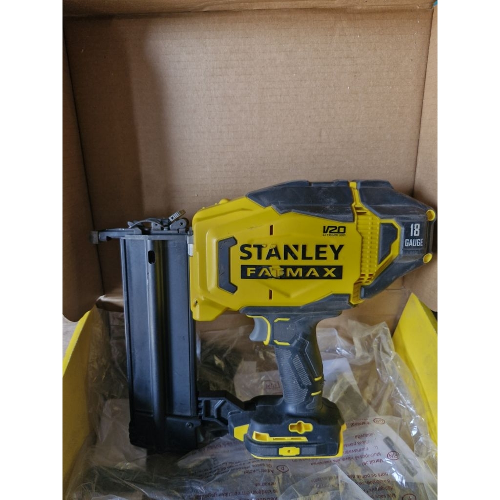 stanley fatmax v20 cordles nailer paku tembak
