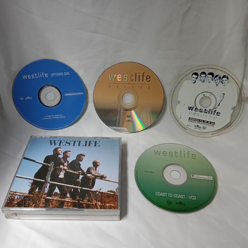 CD Vcd Westlife + Case Cover Westlife Greatest Hits (CD VCD & COVER BEDA ALBUM)