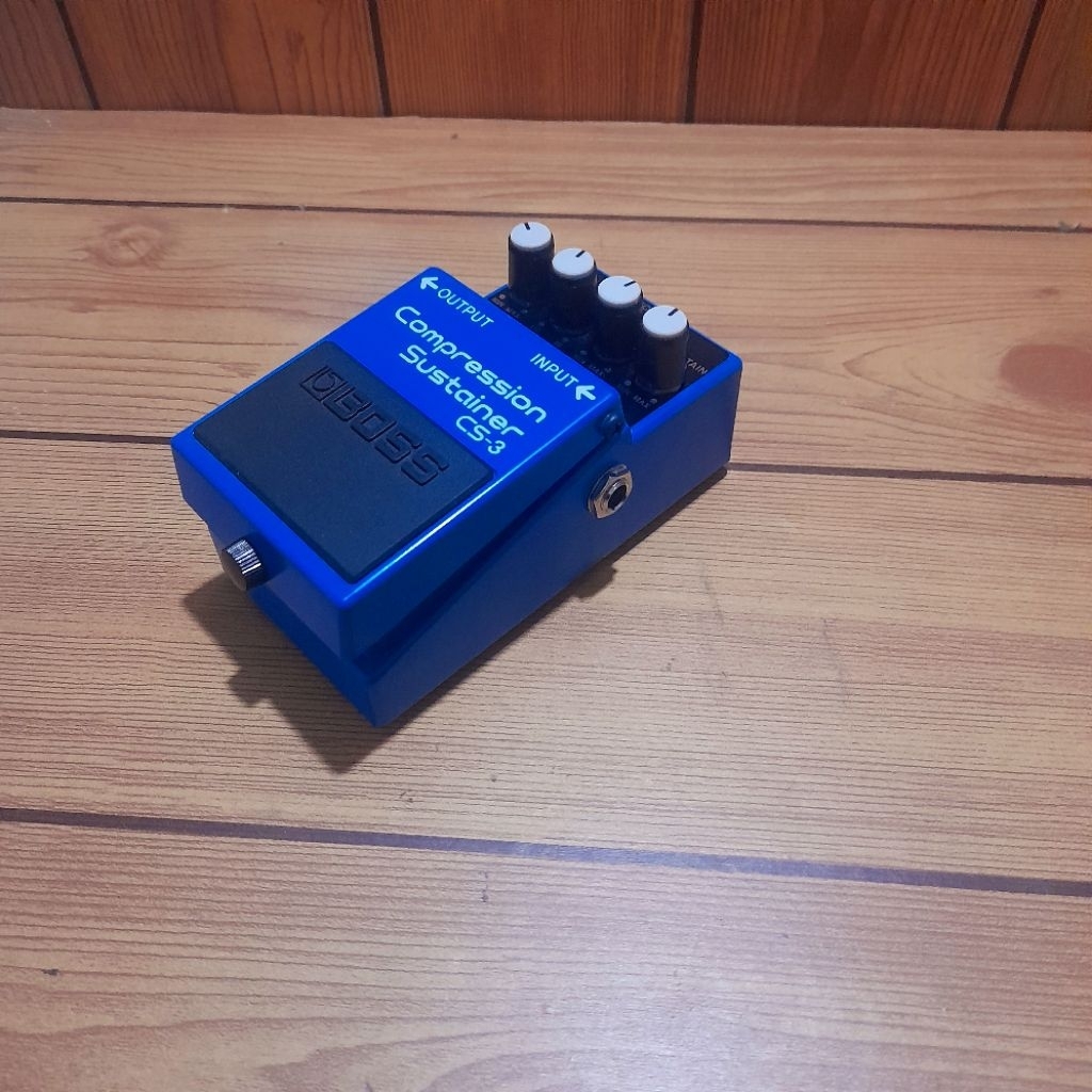 Efek Gitar Boss Compresion Sustainer CS3