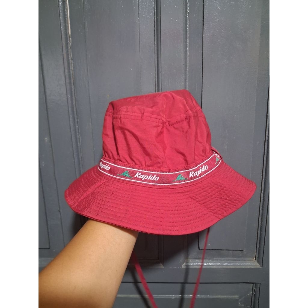 Topi rimba merah Rapido (preloved) D 18cm