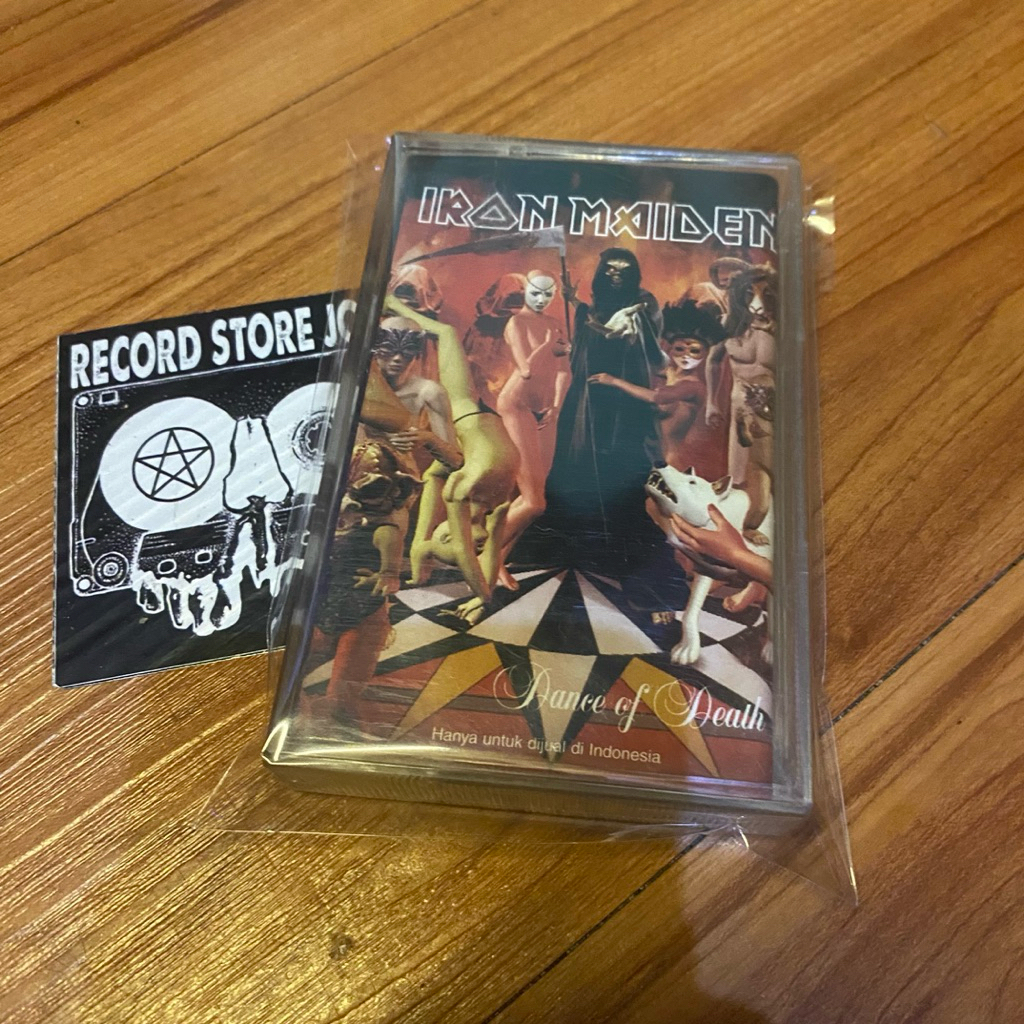 kaset iron maiden - dance of death