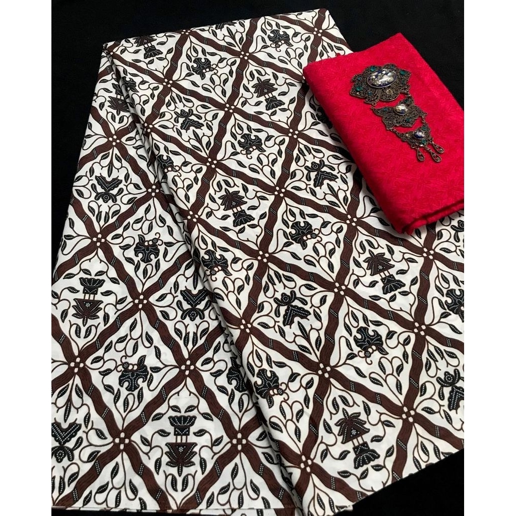 Kain Batik Premium Sidomukti dasar Putih