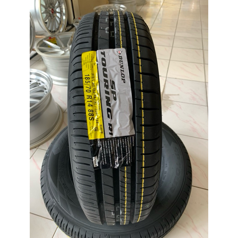 Ban Mobil Tubles Ring 14 Dunlop 185/70 R14 SP Touring R1