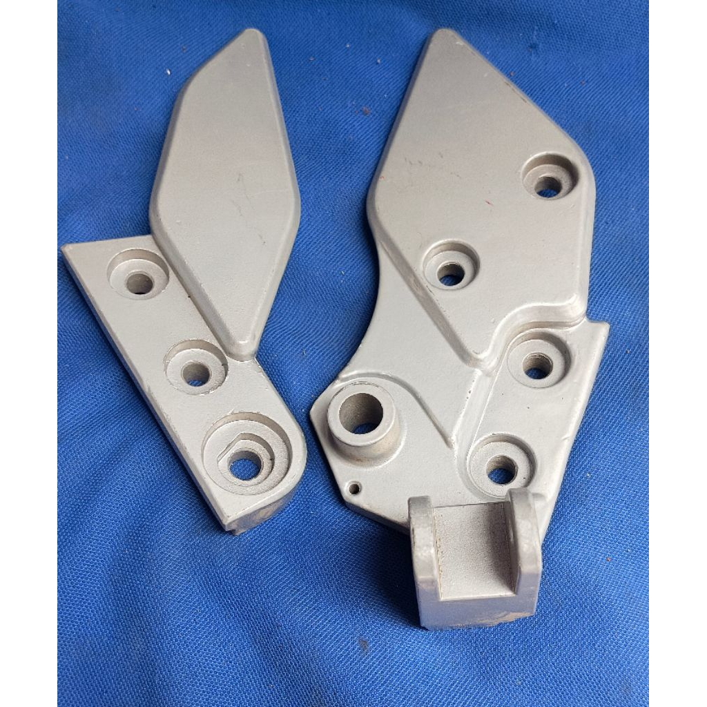 set kanan kiri dudukan step depan Vixion new 2013-2017