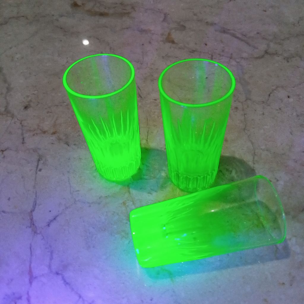 Pajangan pcs gelas kristal uranium tua antik size kecil unik