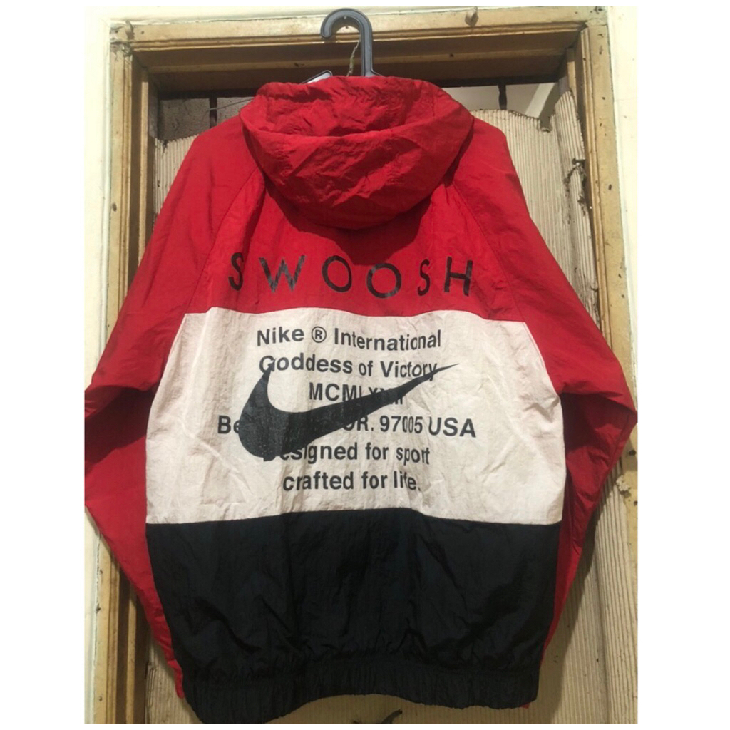 nike swoosh international