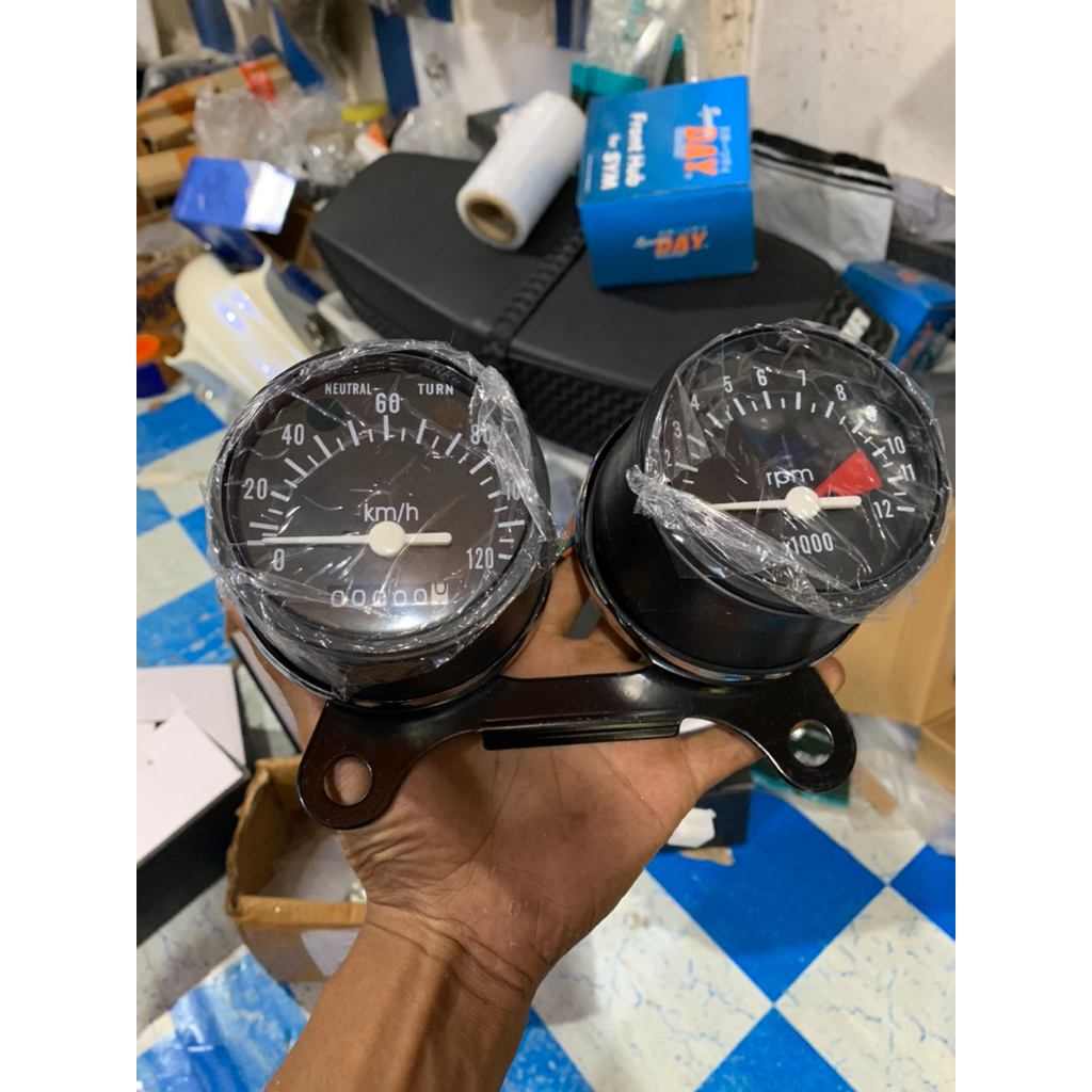 SPEDO CB125 DETAIL MIRIP ORIGINAL