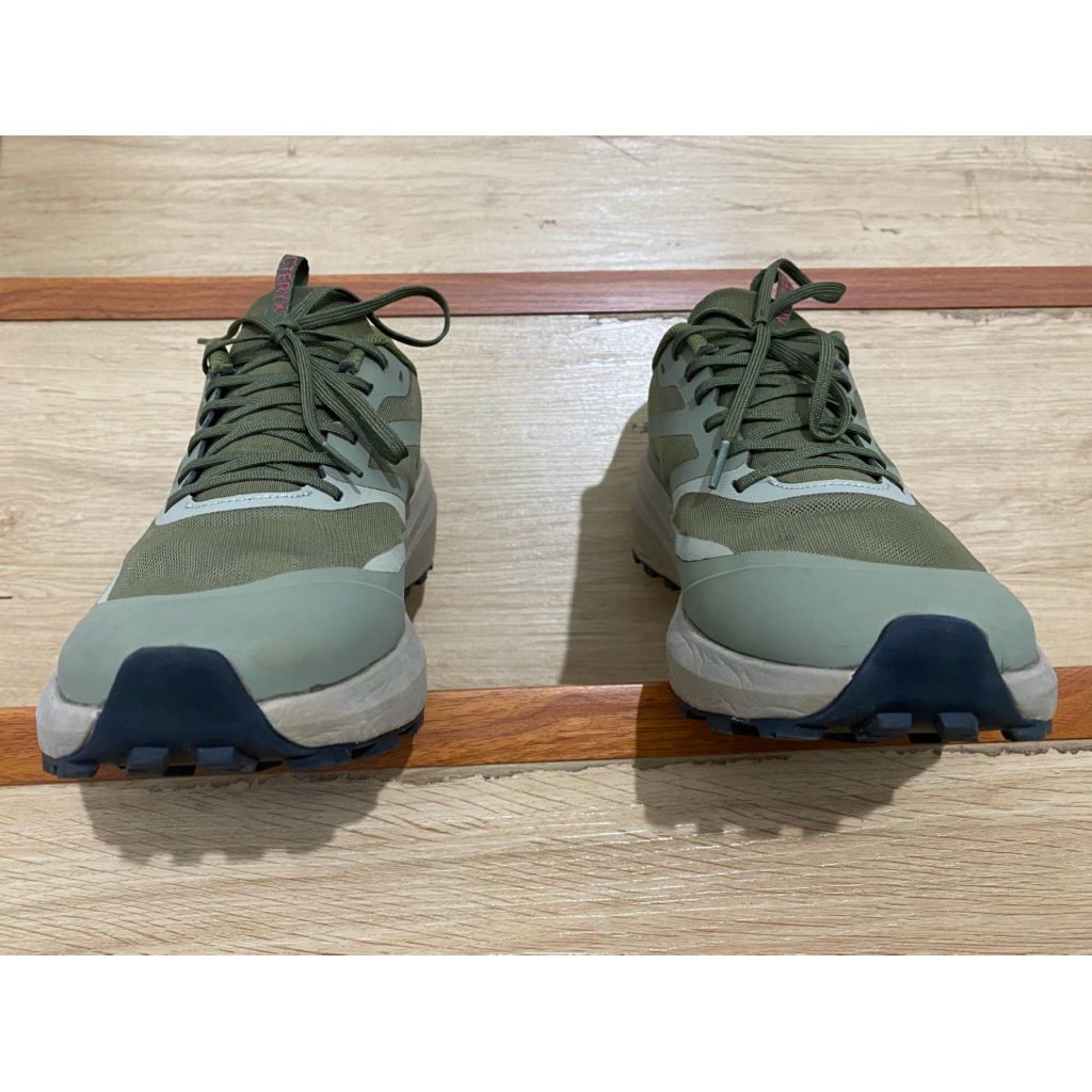 Sepatu outdoor trail Arcteryx