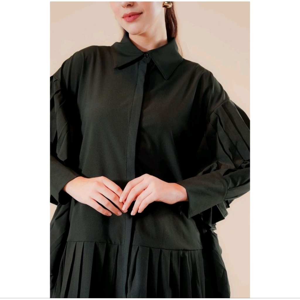 shirt black benang jarum size L