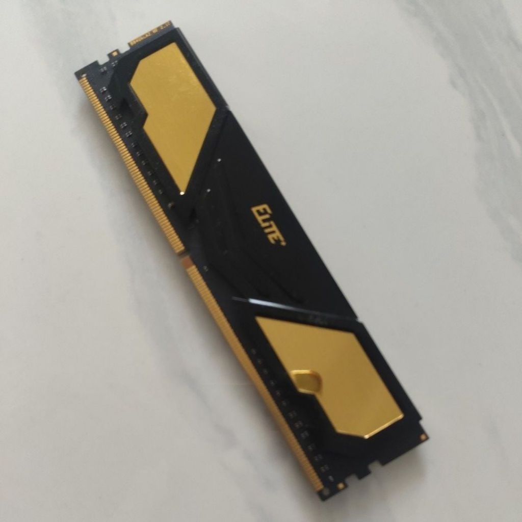 DDR4 8GB PC 2400 TEAM ELITE