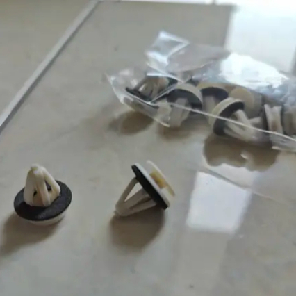 kancing clip fender suzuki sx4.