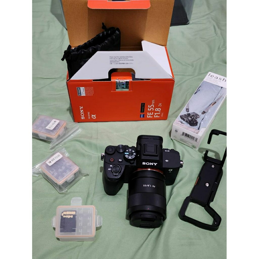 camera sony mirrorless a7iv plus lens 55 fulset second like new