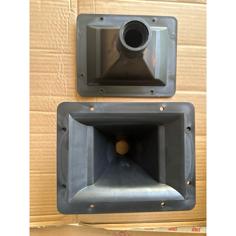 HORN/CORONG TWETER 195 X 155, 19,5 x 15,5cm