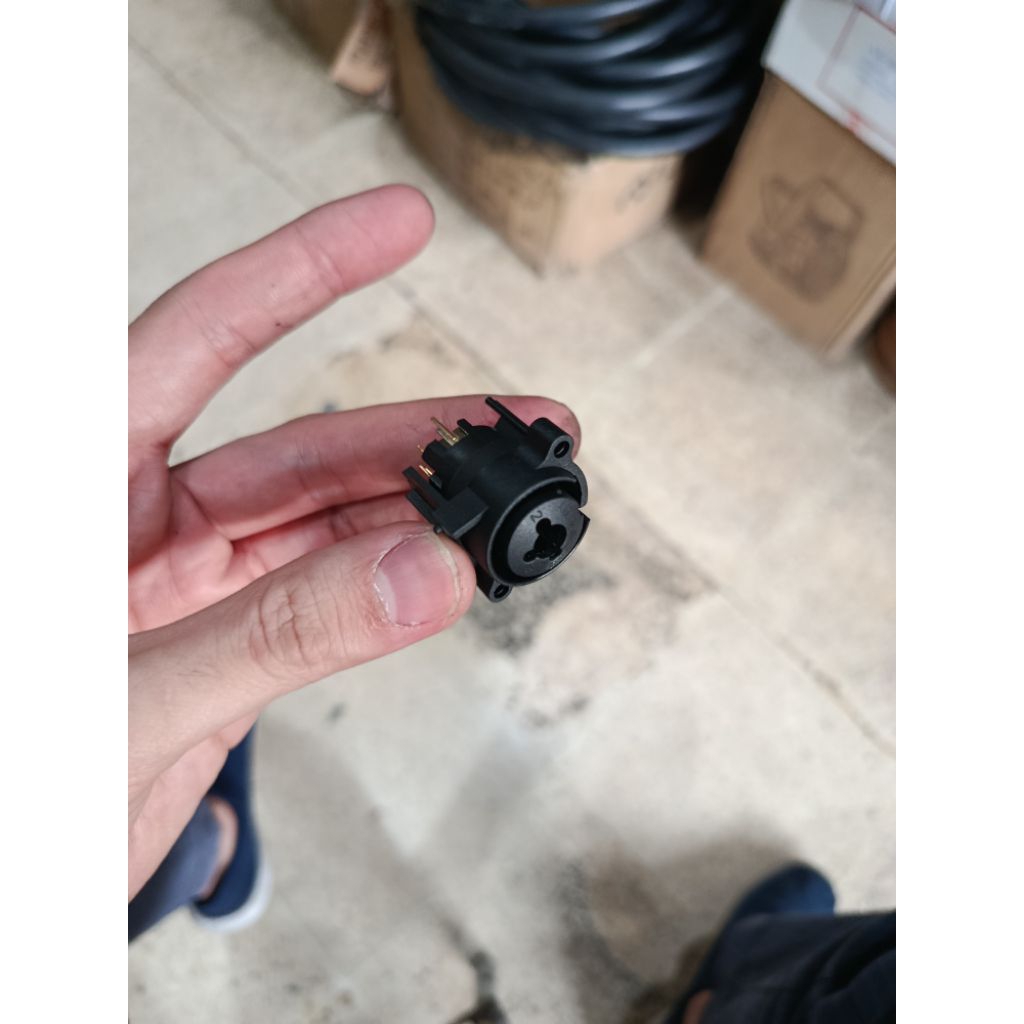 soket canon jack akai multi