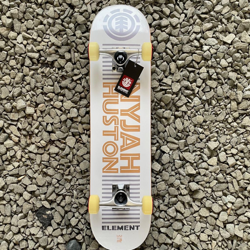 COMPLETE SET-UP SKATEBOARD / ELEMENT / NYJAH SIGNATURE