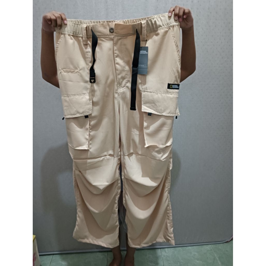 Celana joger natgeo cream size xxl